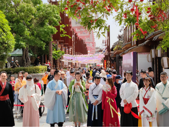 “盛世牡丹庆华诞，出彩国潮新青年”-孟津区首届青年人才交友联谊会圆满结束！